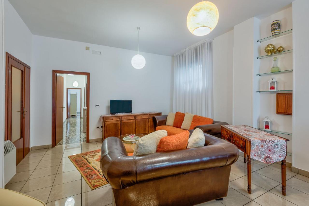 Casa Vacanza Binario 35 Ceglie Messapica Eksteriør billede